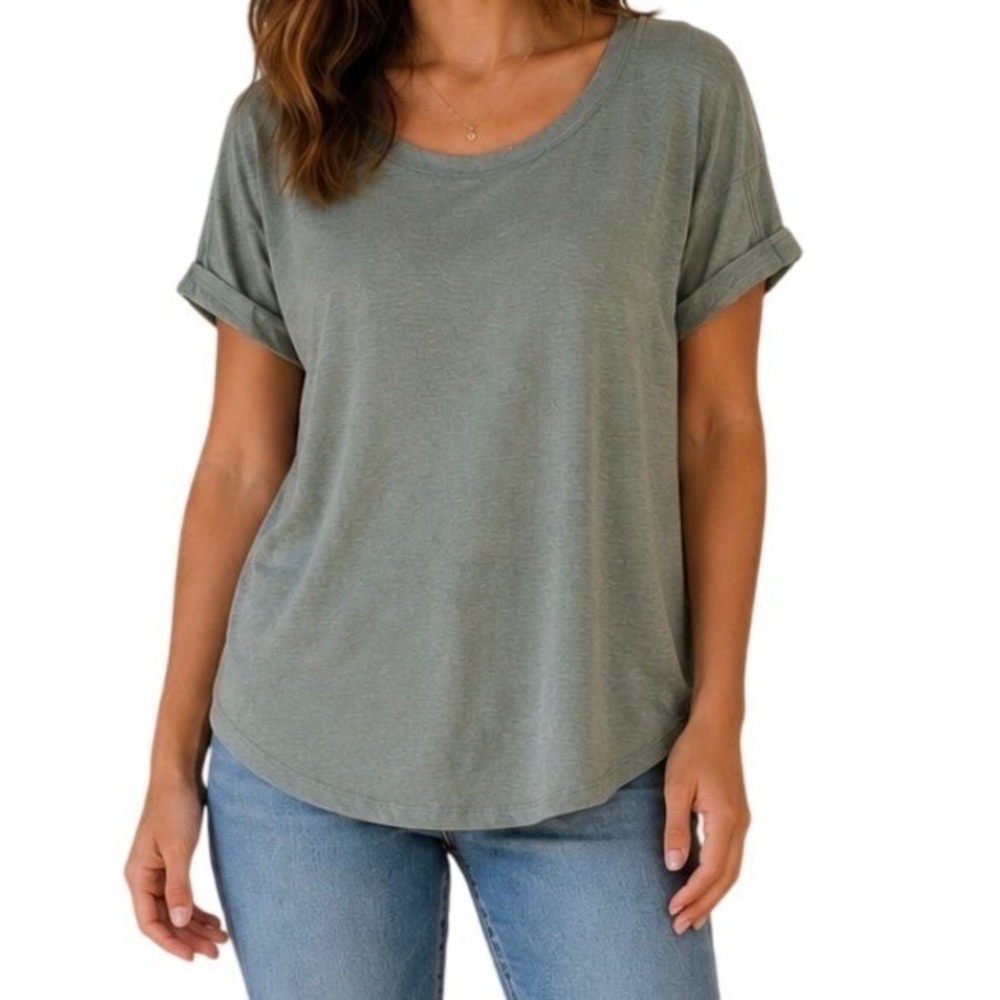 Stretchy Large Green Top Relaxed Fit Flattering Rayon Blend Short Sleeve